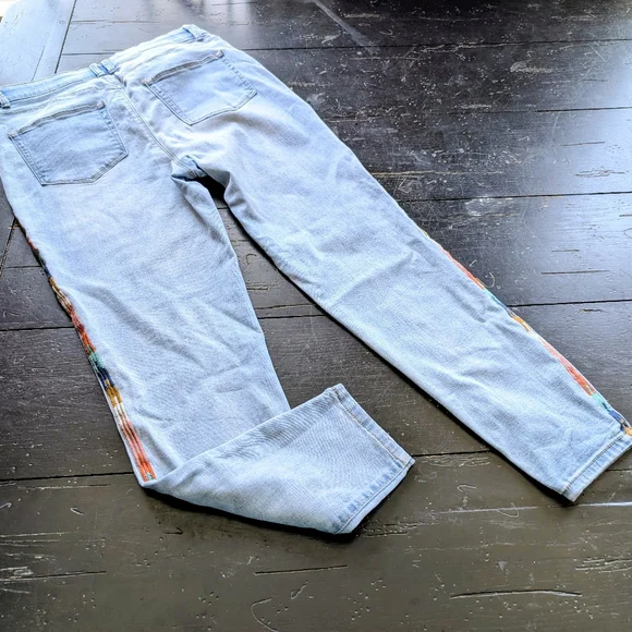 Knox Rose Women's Light Denim Jeans Southwestern Embroidered Detail Size 10 - Picture 6 of 9